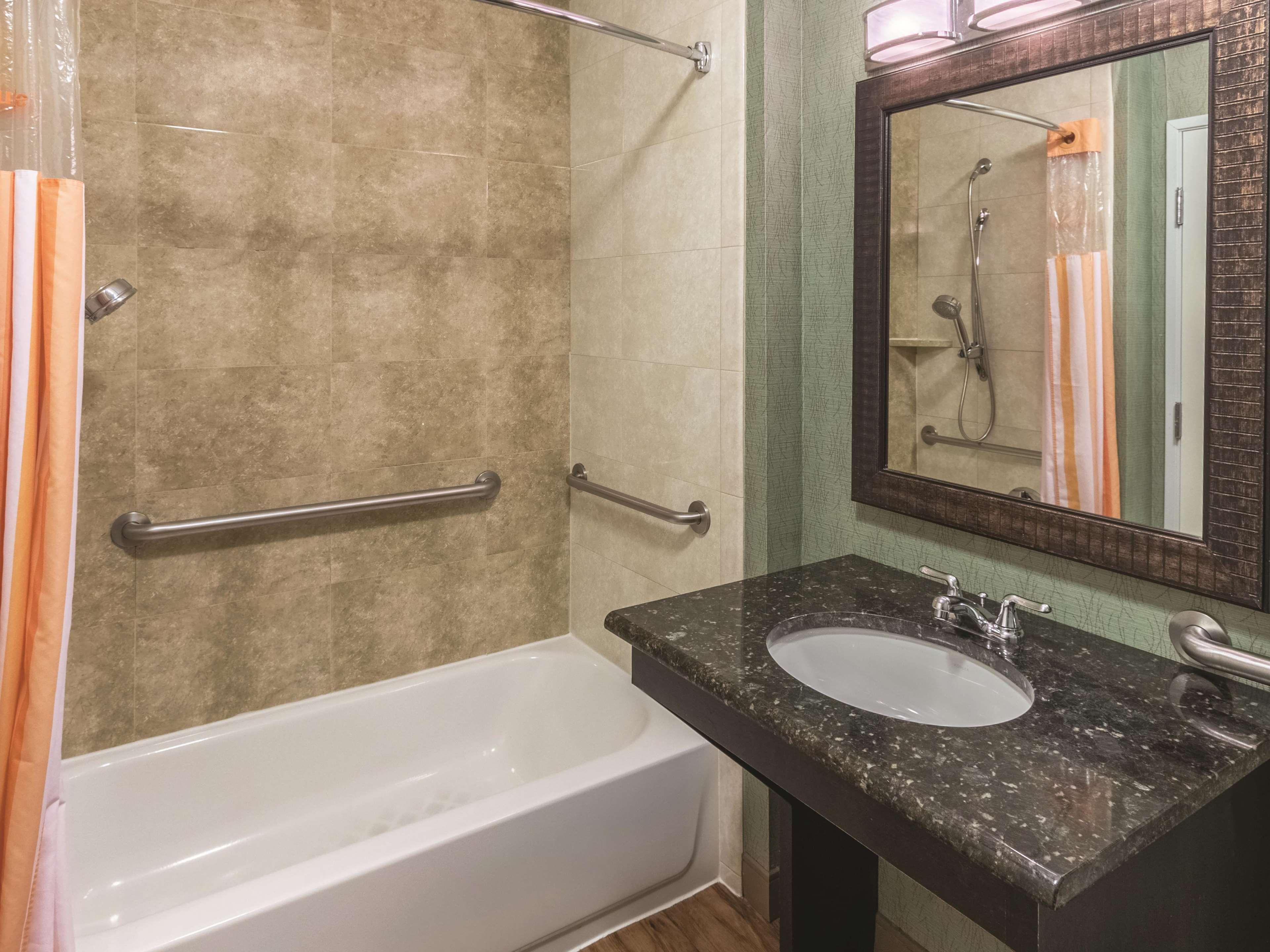 La Quinta By Wyndham Fort Worth - Lake Worth Bilik gambar